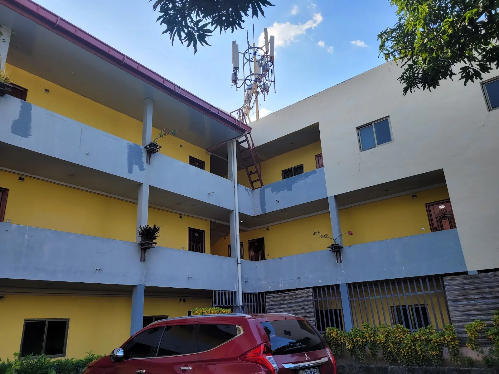 Chong Ti Hotel