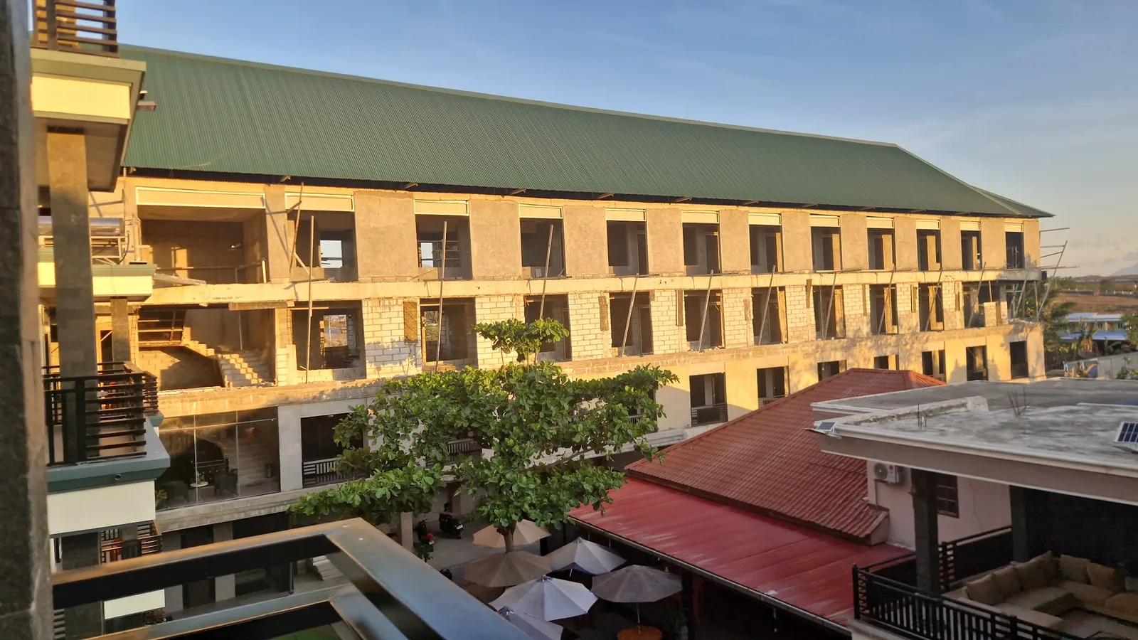 Hotel Realistic